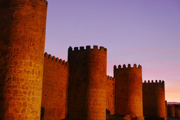Murs le soir à Avila, Espagne