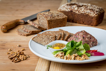 Fresh duck meat tartare