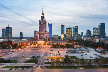 Widok na centrum Warszawy podczas zachodu słońca, Polska - obrazy, fototapety, plakaty