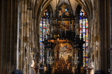 Fototapeta premium Nef de la Cathédrale Saint-Étienne de Vienne