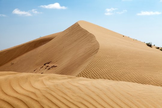 Cerro Blanco sand dune near Nasca or Nazca town in Peru © Daniel Prudek