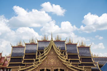 Fototapeta na wymiar top of a thai temple