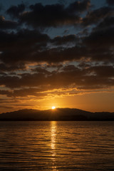 琵琶湖の日の出