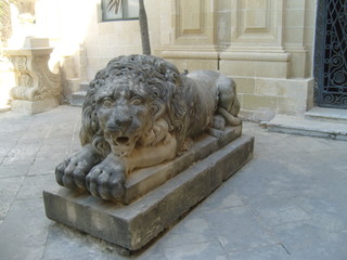 Malta La Valletta lion statue