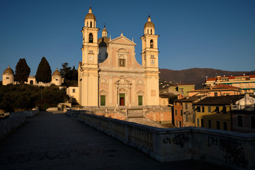 Fototapeta na wymiar Foto scattata alla Basilica di San Pietro a Lavagna.