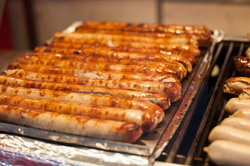 Bratwurst auf dem Weihnachtsmarkt