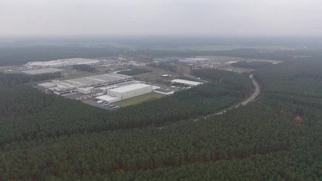 Luftaufnahme vom Standort der zuk&uuml;nftigen Tesla GigaFactory 4 in Gr&uuml;nheide, Brandenburg