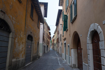 Fototapeta na wymiar Streets of Maderno, Italy