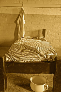 Life in the workhouse, bed time