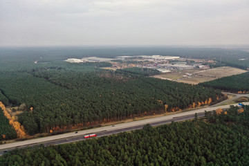 Luftaufnahme vom Standort der zukünftigen Tesla GigaFactory 4 in Grünheide, Brandenburg