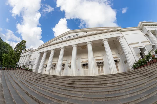 picture Asian Library Mumbai 19th century greek revival structure