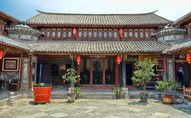 Yan's Compound in Xizhou is the most representative of Bai-style residences, about 13 kilometers (8.08 miles) from Dali City.
