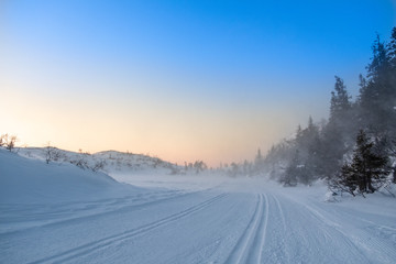 Obraz premium Sunset in the winter mountain