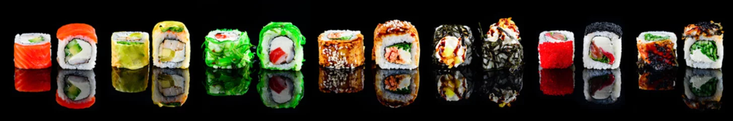 Fotobehang grote set sushi maki geïsoleerd © smspsy