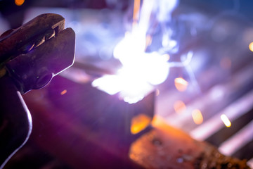 combining metals with welding method