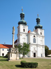 Fototapeta na wymiar die Basilika von Frauenkirchen bei Neusiedl am See,Burgenland,Österreich