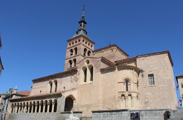 Fototapeta na wymiar Iglesia San Martín Segovia
