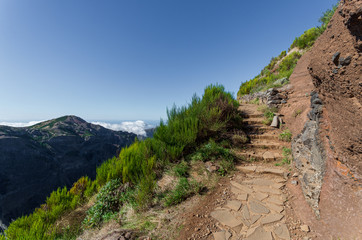 Fototapeta na wymiar From mountain Pico Arieiro to Pico Ruivo