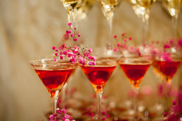 Flowers decoration for champagne pyramid