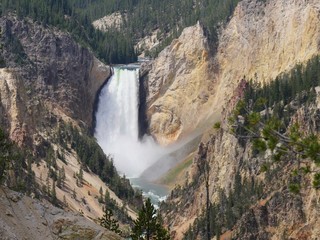 Fototapeta na wymiar The Lower Yellowstone Falls is the biggest waterfalls at the Yellowstone National Park in Wyoming.