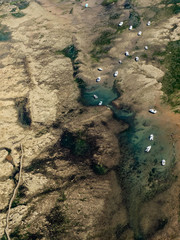 Fototapeta na wymiar vue aérienne de la côte rocheuse à La Ménounière sur l'île d'Oléron en France