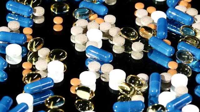 Medical tablets, pills and capsules, rotation, reflection