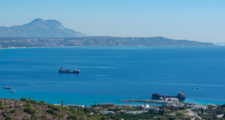 Blick über Strand und Bucht von Kefalos, Kos Griechenland