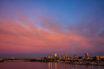 Fototapeta premium sunset over city