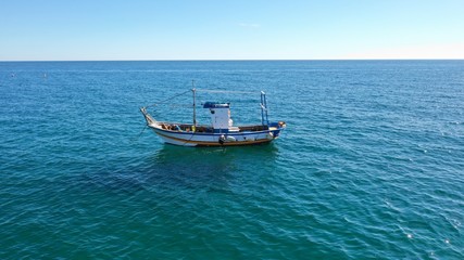 Fototapeta na wymiar Das Boot im Meer