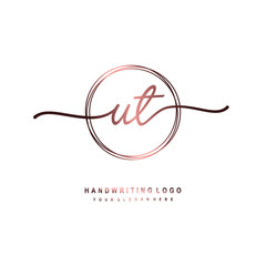 Obraz premium UT Initial handwriting logo design with circle lines dark pink gradation color. handwritten logo for fashion, beauty, team, wedding, luxury logo