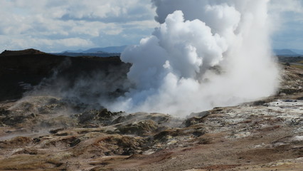 Fototapeta na wymiar Gunnuhver geothermal, hot springs and the mud pool