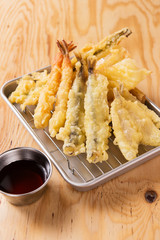 天ぷら盛り合わせ　日本食　イメージ