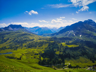 Fototapeta na wymiar Landschaft in den Alpen