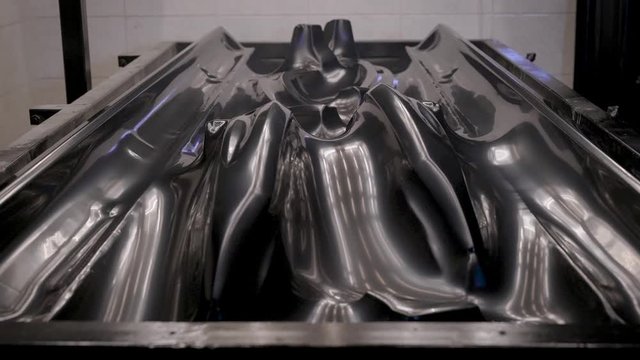 thermal vacuum molding process. Obtaining volumetric parts from plastic.