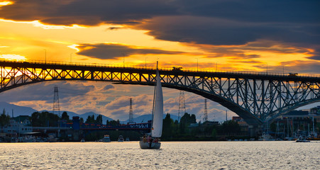 2019-08-11 SAIL BOAT IN SOUTH LAKE UNION AT SUNSET