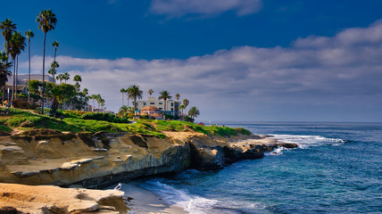 2019-10-08 LA JOLLA CALIFONIA COASTLINE NORTH FROM THE WEDDING BOWL.