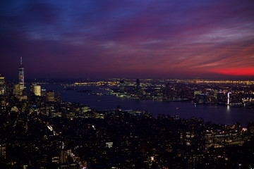 Naklejka premium Manhattan am Abend