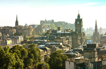Naklejka premium Edinburgh castle from Calton Hill
