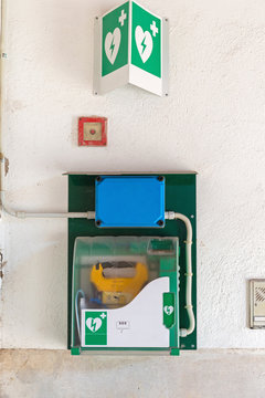 Aed Defribrillator Wall