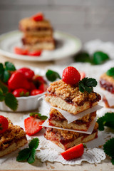 Strawberry bars with strawberry jam
