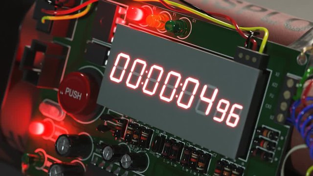 Police sapper robot locating and disarming a dynamite bomb in last second. 4KHD