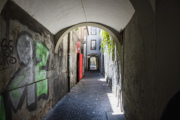 Fototapeta na wymiar Graffiti in alley, Switzerland