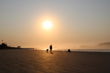 Fototapeta premium Praia por do Sol