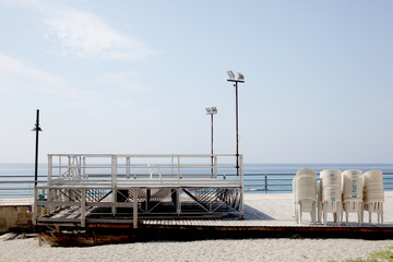 Naklejka premium empty stage on the seaside with copy space for your text
