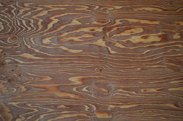 Holzfläche mit starker Maserung
