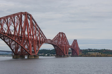 The Forth railyway bridge in North Queensferry	