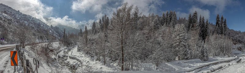 Allphotokz Medeu 20110316 1682 5DM2