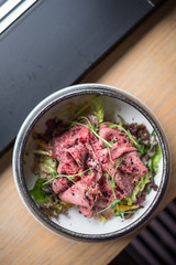 Spicy Roast Beef Salad with Vegetables