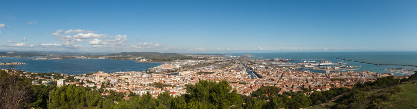 Point de vue Panoramique sur la ville de S&egrave;te depuis le point de vue Mont Saint Clair