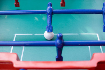 Primer plano de un metegol o futbolín  © Leo